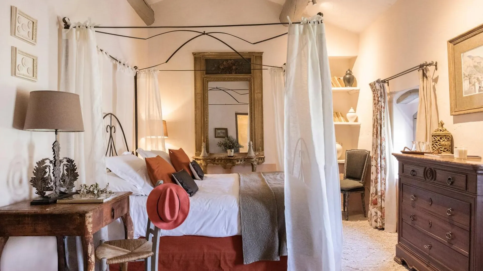 *****  La Bastide De Marie, Maisons Et Hotels Sibuet Menerbes France